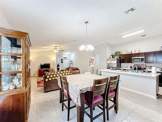 865 SW Mccracken Ave, Port St. Lucie, FL 34953