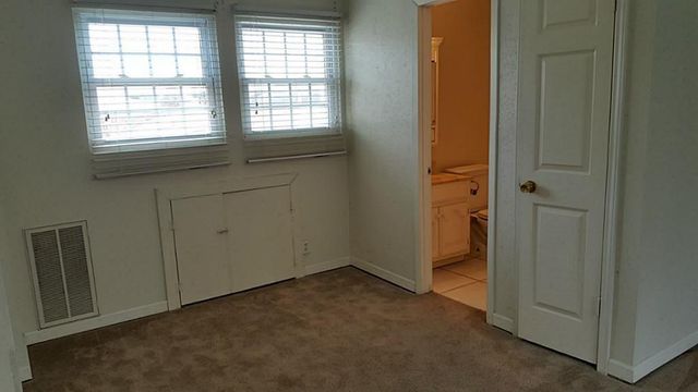 1014 Graham Drive J4, Tomball, TX 77375