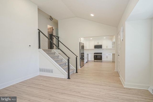383 MONTGOMERY DR, Mantua, NJ 08051