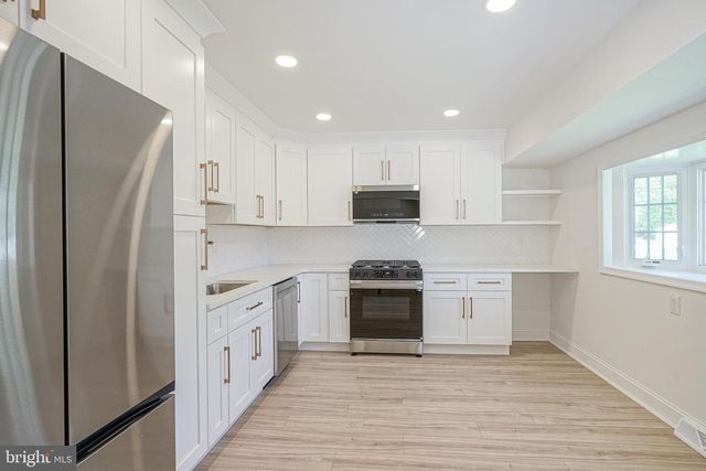 383 MONTGOMERY DR, Mantua, NJ 08051