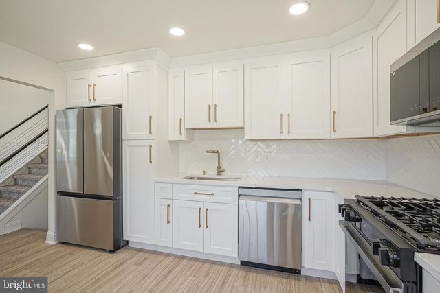 383 MONTGOMERY DR, Mantua, NJ 08051