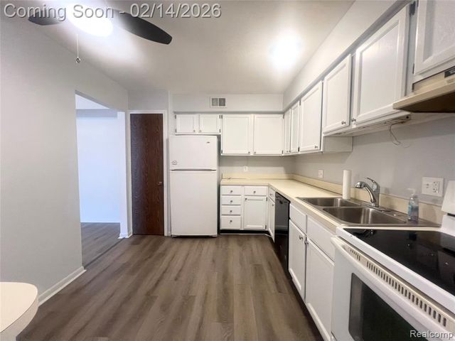 30727 Shiawassee Road 54, Farmington Hills, MI 48336