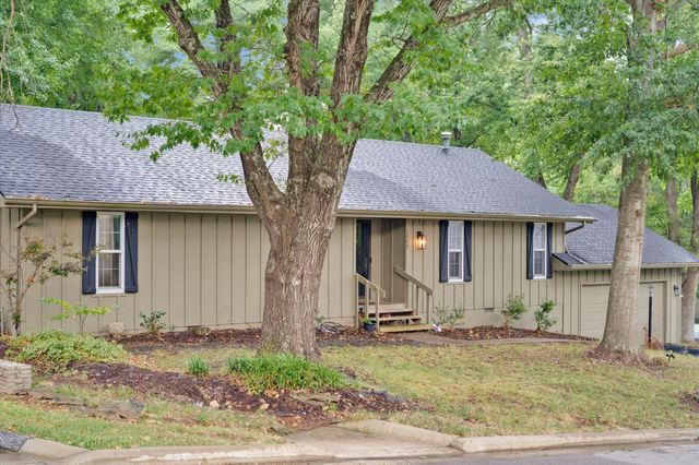 1200 E Summerhill Street, Ozark, MO 65721