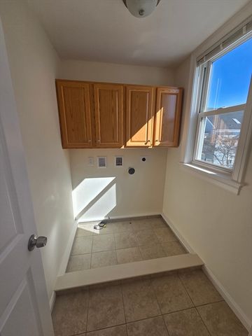 69-71 Mall St 1, Lynn, MA 01905