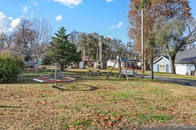 447684 Anchors End, Ketchum, OK 74349