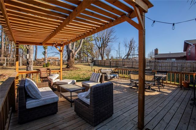 1305 W Birch Drive, Rogers, AR 72758