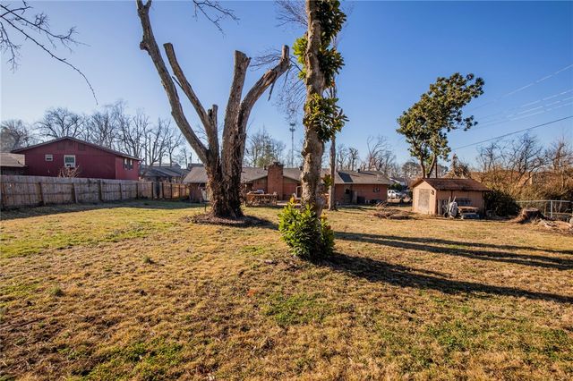 1305 W Birch Drive, Rogers, AR 72758