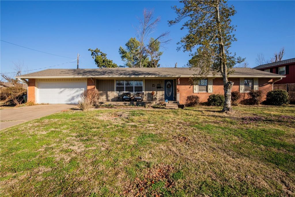 1305 W Birch Drive, Rogers, AR 72758