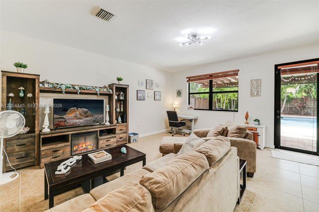17670 SW 154th Pl, Miami, FL 33187