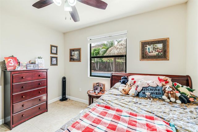 17670 SW 154th Pl, Miami, FL 33187