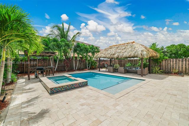 17670 SW 154th Pl, Miami, FL 33187