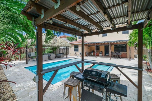 17670 SW 154th Pl, Miami, FL 33187