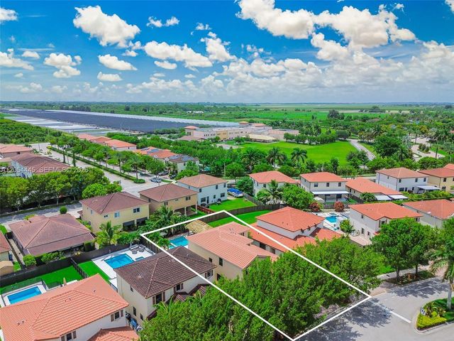 17670 SW 154th Pl, Miami, FL 33187