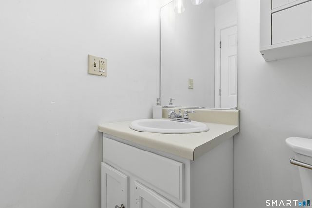 310 Boston Post Road 76, Waterford, CT 06385