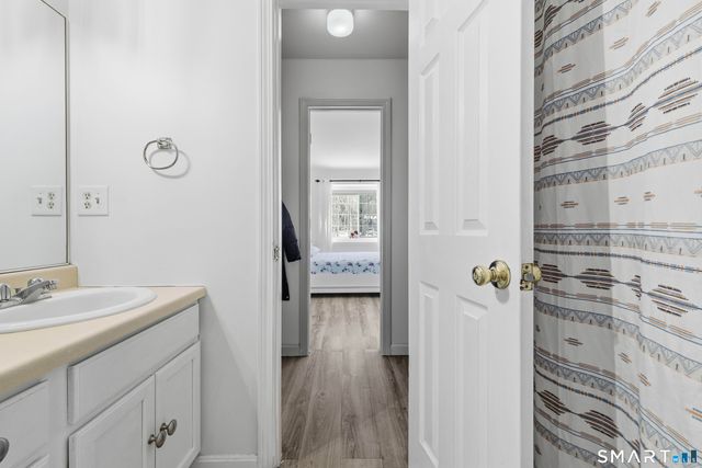 310 Boston Post Road 76, Waterford, CT 06385