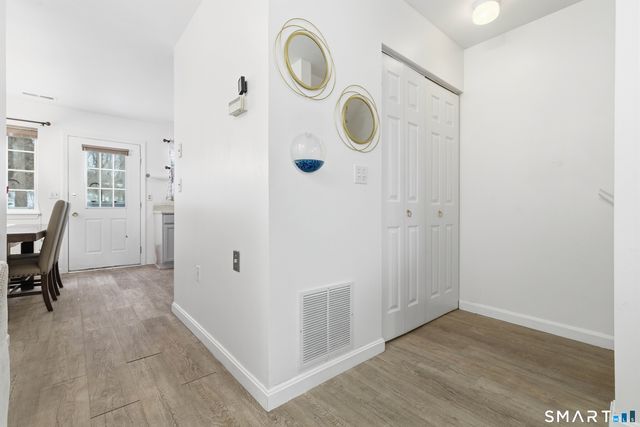 310 Boston Post Road 76, Waterford, CT 06385