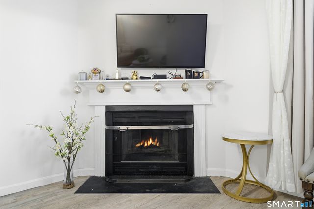 310 Boston Post Road 76, Waterford, CT 06385