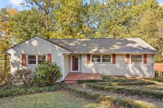 561 W Shadowlawn Drive, Chattanooga, TN 37404