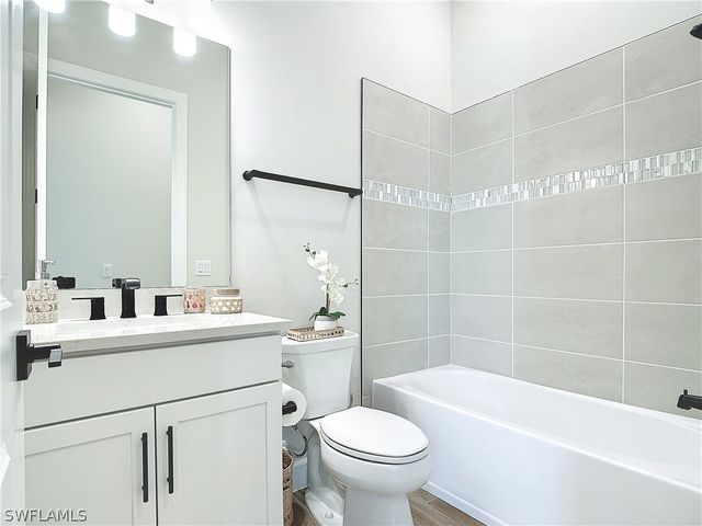 7041 Del Webb Oak Creek BLVD, North Fort Myers, FL 33917