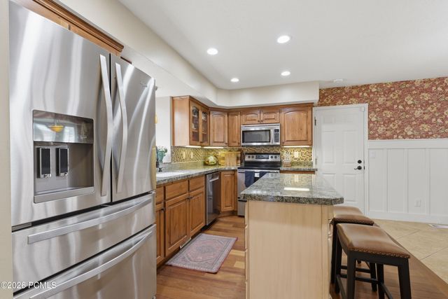 4521 S Countrylane Road, Millcreek, UT 84117