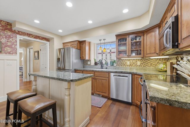 4521 S Countrylane Road, Millcreek, UT 84117