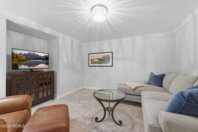 4521 S Countrylane Road, Millcreek, UT 84117