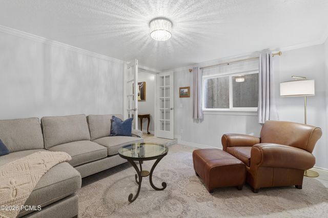 4521 S Countrylane Road, Millcreek, UT 84117