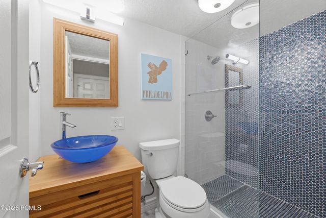 4521 S Countrylane Road, Millcreek, UT 84117