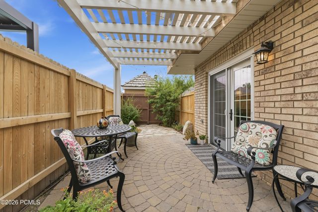 4521 S Countrylane Road, Millcreek, UT 84117