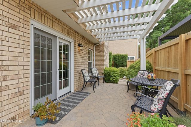 4521 S Countrylane Road, Millcreek, UT 84117