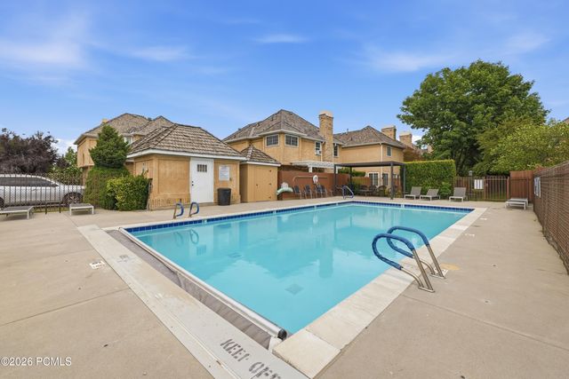 4521 S Countrylane Road, Millcreek, UT 84117