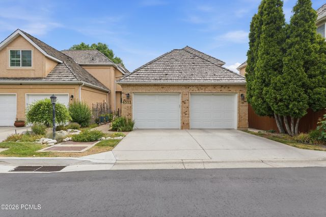 4521 S Countrylane Road, Millcreek, UT 84117
