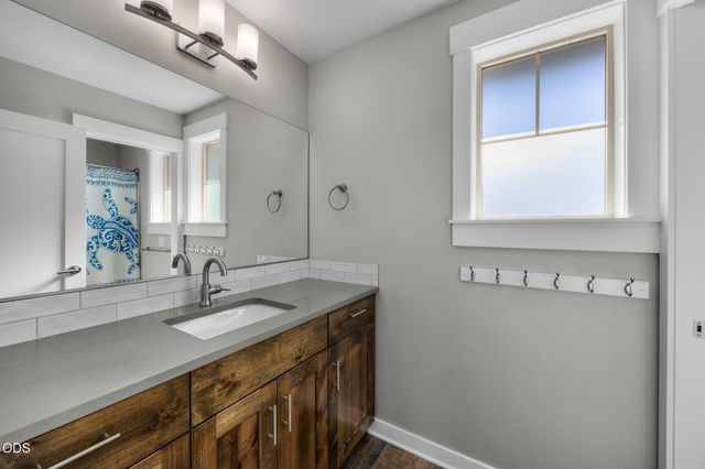 4395 SW 36th Street, Redmond, OR 97756