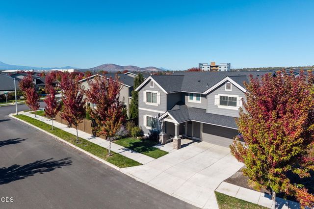 4395 SW 36th Street, Redmond, OR 97756
