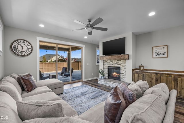 4395 SW 36th Street, Redmond, OR 97756