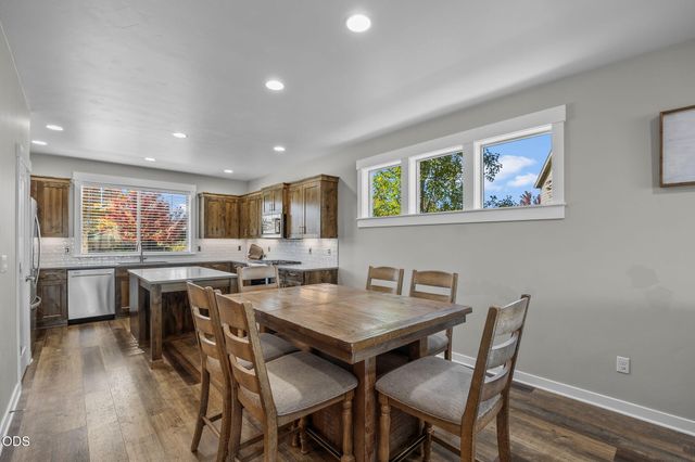 4395 SW 36th Street, Redmond, OR 97756
