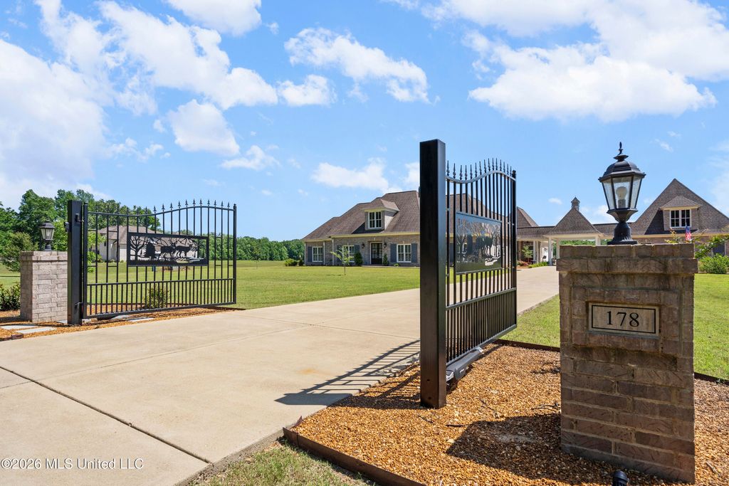 178 Addison Lane, Byhalia, MS 38611 — photo 2