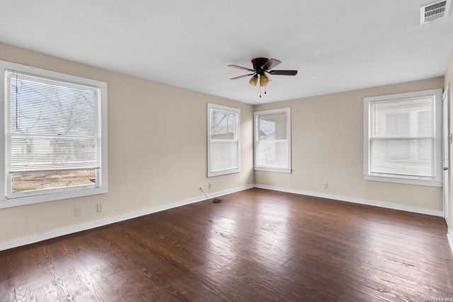 819 Rivas, San Antonio, TX 78207