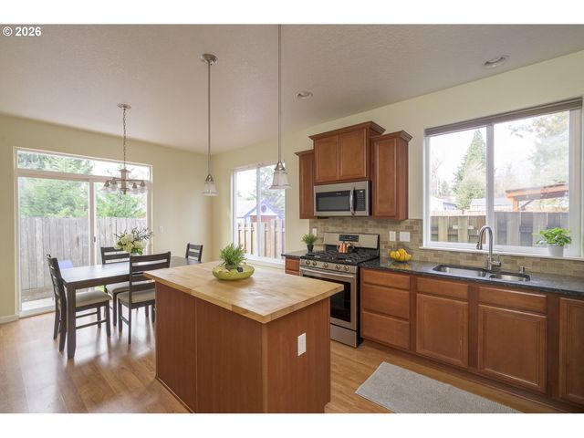 7921 Se 45TH Ave, Portland, OR 97206