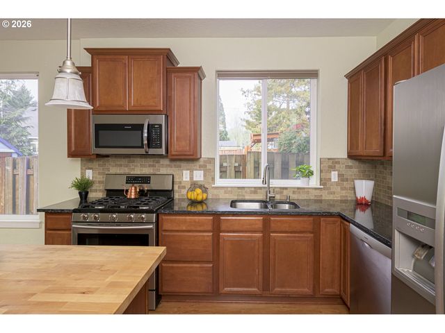 7921 Se 45TH Ave, Portland, OR 97206