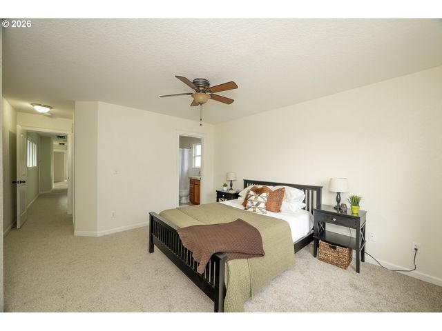 7921 Se 45TH Ave, Portland, OR 97206