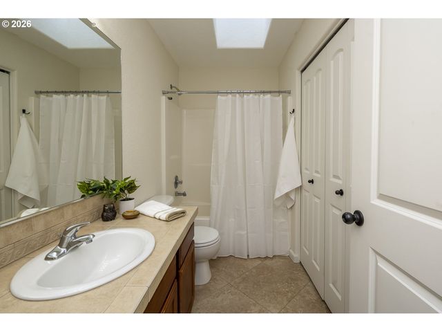 7921 Se 45TH Ave, Portland, OR 97206