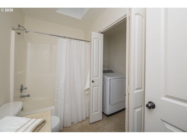 7921 Se 45TH Ave, Portland, OR 97206