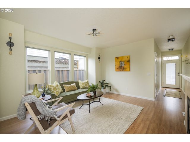 7921 Se 45TH Ave, Portland, OR 97206