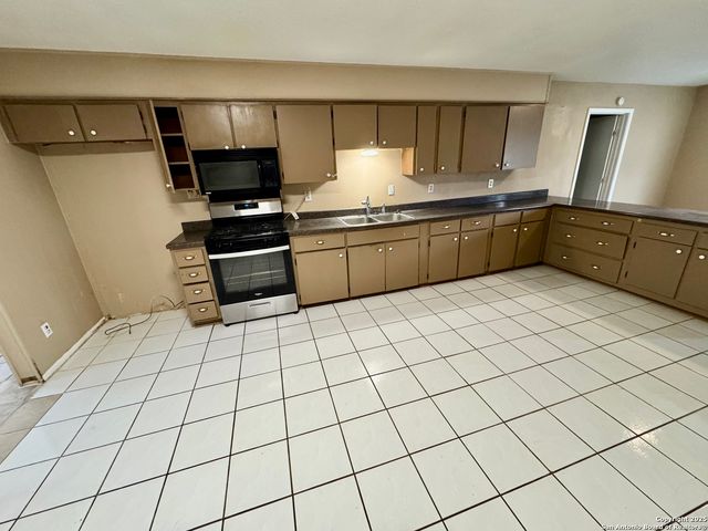 146 Stapleton, San Antonio, TX 78227