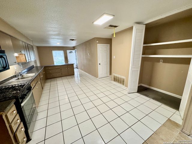 146 Stapleton, San Antonio, TX 78227