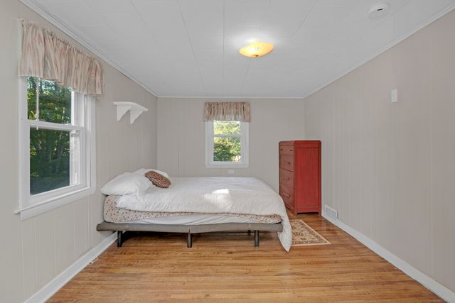 46 Chestnut Hill Road, East Hampton, CT 06424