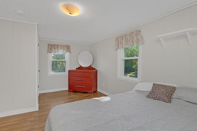 46 Chestnut Hill Road, East Hampton, CT 06424