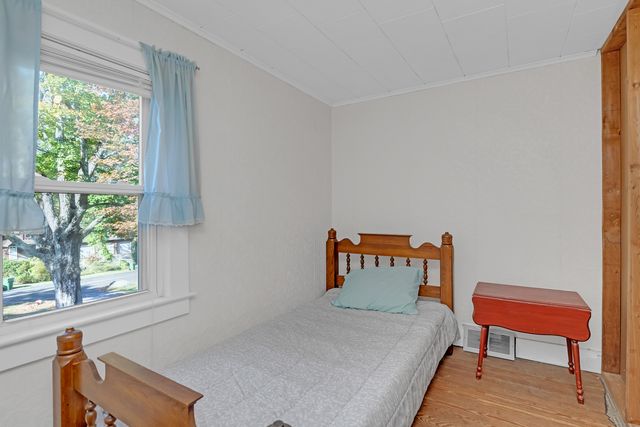 46 Chestnut Hill Road, East Hampton, CT 06424