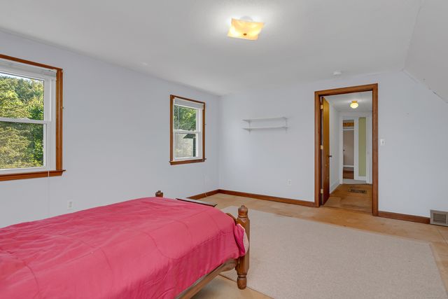 46 Chestnut Hill Road, East Hampton, CT 06424